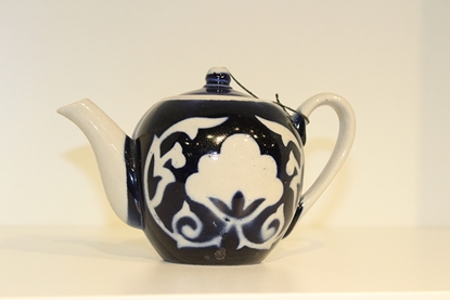 Picture of VINTAGE TEAPOT